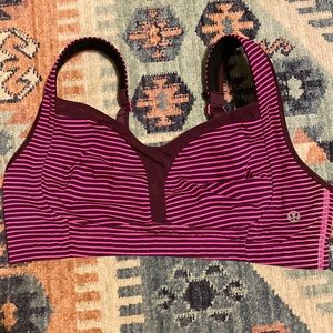 Lululemon athletica sports bra